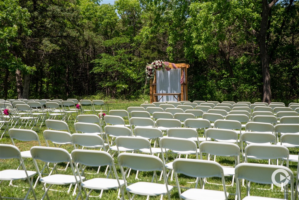 Acorns Resort Outside Ceremony